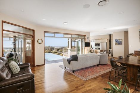 Photo of property in 101rc Waikite Road, Welcome Bay, Tauranga, 3175