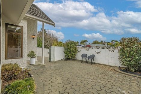 Photo of property in 1a Surrey Crescent, Hokowhitu, Palmerston North, 4410