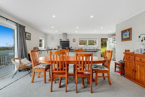 Photo of property in 812 Inland Road, Helensville, 0875