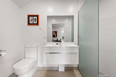 Photo of property in 49b Waru Street, Khandallah, Wellington, 6035