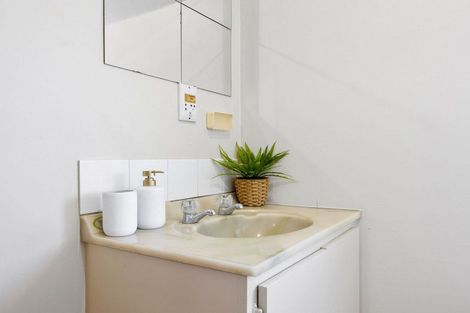 Photo of property in 2/4 Jordan Street, Sydenham, Christchurch, 8023