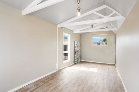 Photo of property in 163 Don Buck Road, Massey, Auckland, 0614