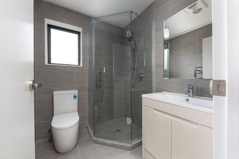 Photo of property in 1/50 Newington Road, Henderson, Auckland, 0612