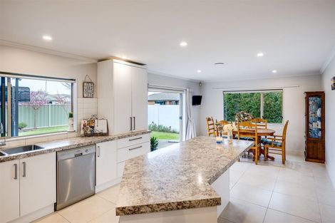 Photo of property in 1 Hyde Place, Taradale, Napier, 4112