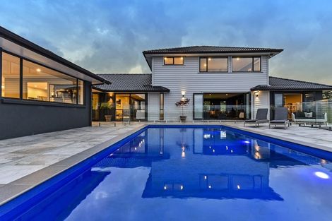 Photo of property in 1568 Old North Road, Helensville, 0875