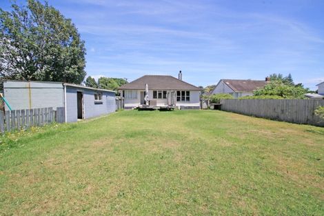 Photo of property in 19 Miro Street, Merrilands, New Plymouth, 4312