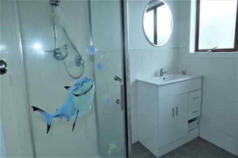 Photo of property in 1/1 Brooklyn Avenue, Papatoetoe, Auckland, 2025