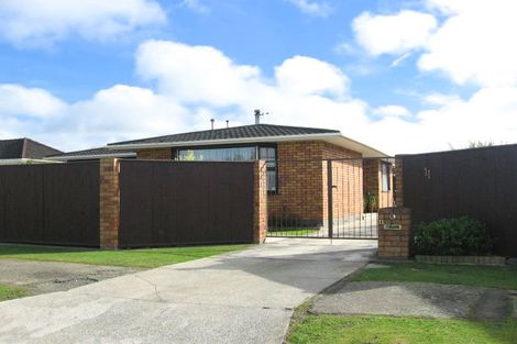 Photo of property in 11 Puriri Terrace, Roslyn, Palmerston North, 4414