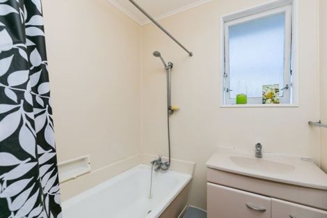 Photo of property in 55u7 Apu Crescent, Lyall Bay, Wellington, 6022