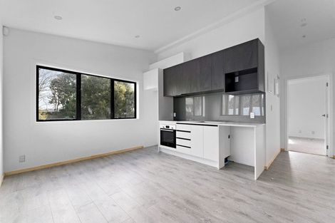 Photo of property in 122 Archibald Road, Kelston, Auckland, 0602