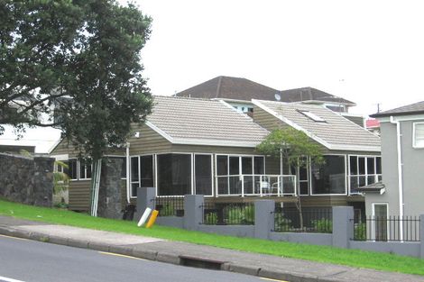 Photo of property in 2/11 Laings Road, Bucklands Beach, Auckland, 2012
