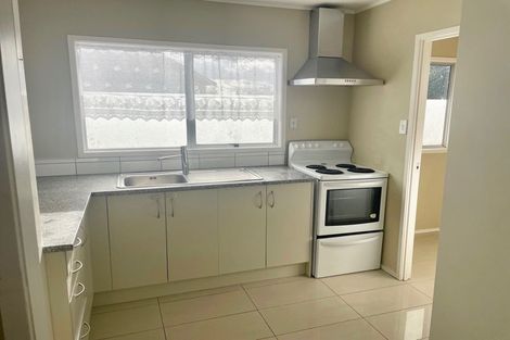 Photo of property in 70 Parrs Cross Road, Henderson, Auckland, 0612