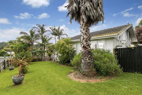 Photo of property in 14 Roick Parade, Glen Eden, Auckland, 0602
