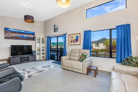 Photo of property in 35 Grimsby Grove, Wainuiomata, Lower Hutt, 5014