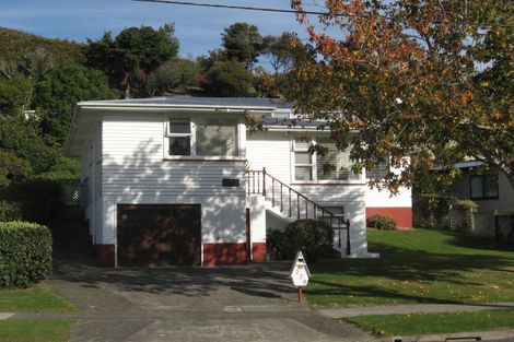 Photo of property in 220 Waddington Drive, Naenae, Lower Hutt, 5011