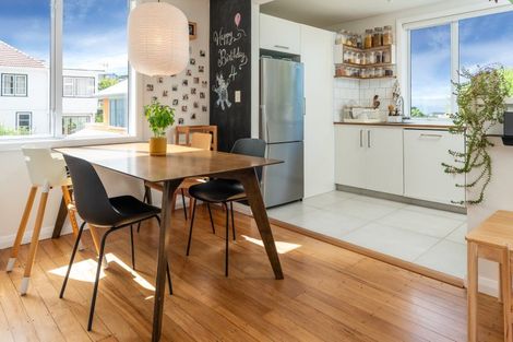 Photo of property in 30 Mandalay Terrace, Khandallah, Wellington, 6035
