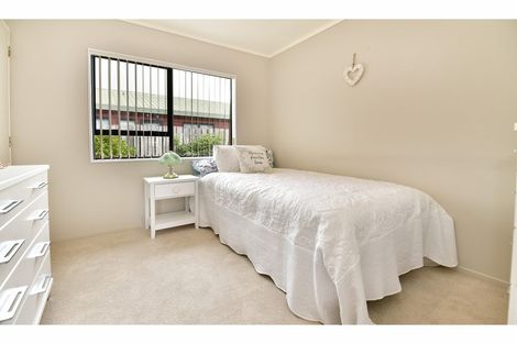 Photo of property in 2/28 Lakeside Drive, Orewa, 0931