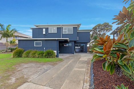 Photo of property in 1055 Papamoa Beach Road, Papamoa Beach, Papamoa, 3118