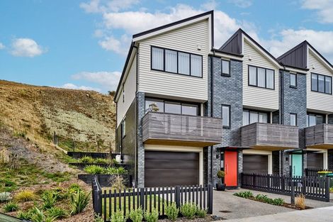 Photo of property in 33 Holystone Road, Whitby, Porirua, 5024