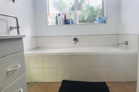 Photo of property in 90 Manuroa Road, Takanini, 2112