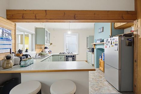 Photo of property in 9 Hawkhurst Road, Lyttelton, 8082