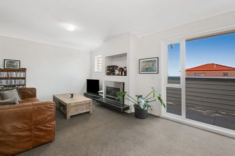 Photo of property in 1/7 Belle Verde Drive, Sunnynook, Auckland, 0630