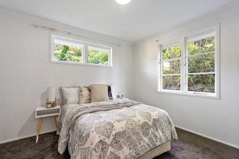 Photo of property in 10 Tui Terrace, Tawa, Wellington, 5028