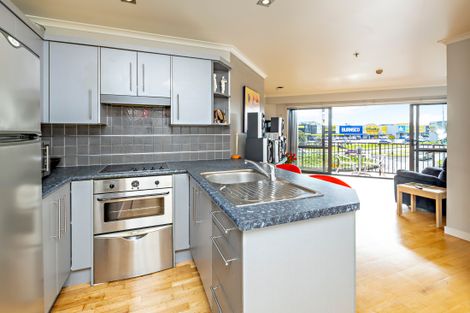 Photo of property in 1g/18 Ronwood Avenue, Manukau, Auckland, 2104