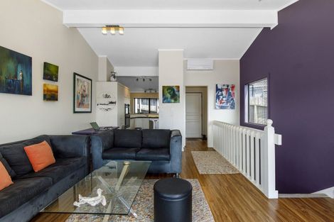 Photo of property in 53 Hankey Street, Mount Cook, Wellington, 6011