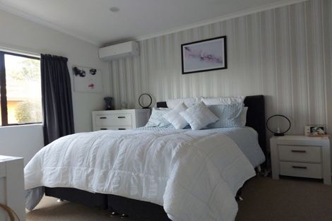 Photo of property in 2/436 Great South Road, Opaheke, Papakura, 2113