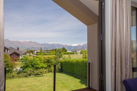 Photo of property in 2 Mount Gold Place, Wanaka, 9305