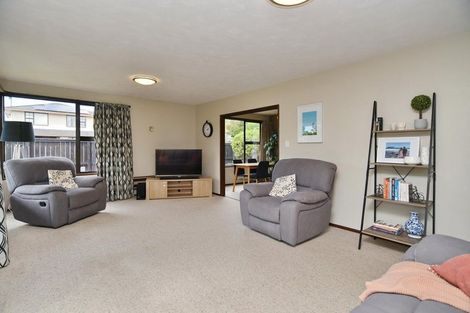 Photo of property in 15 Connemara Drive, Northwood, Christchurch, 8051