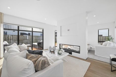 Photo of property in 8 Perehia Mews, Marshland, Christchurch, 8083