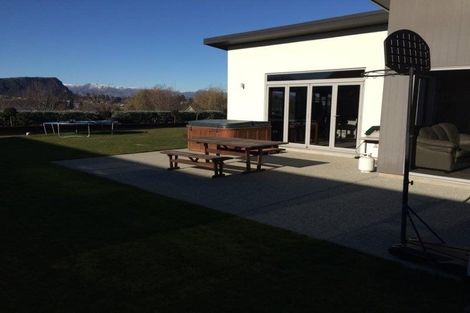 Photo of property in 4 Mcfarlane Terrace, Wanaka, 9305