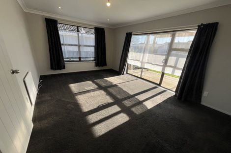 Photo of property in 11 Bristol Crescent, Roslyn, Palmerston North, 4414