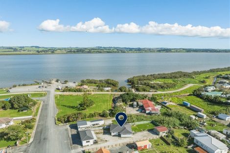 Photo of property in 16 Ruawai Wharf Road, Ruawai, 0530