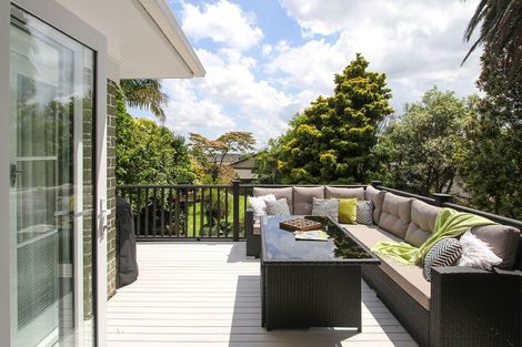 Photo of property in 15 Laurelwood Avenue, Pukekohe, 2120