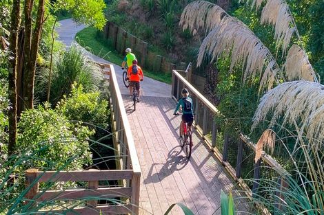 Photo of property in 7 Awarua Road, Pegasus, 7612