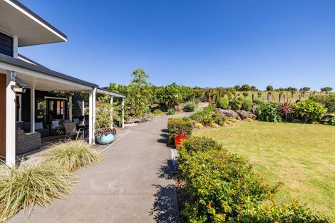 Photo of property in 65 Jamesons Esplanade, Haruru, 0204