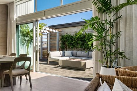 Photo of property in 10a Sunbrae Grove, Mount Maunganui, 3116