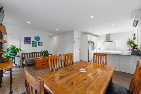 Photo of property in 22 William Wallbank Crescent, Swanson, Auckland, 0614