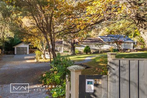 Photo of property in 23/25 Elmslie Road, Pinehaven, Upper Hutt, 5371