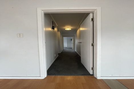 Photo of property in 226 Henderson Valley Road, Henderson, Auckland, 0612