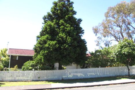 Photo of property in 36 Kia Ora Road, Beach Haven, Auckland, 0626