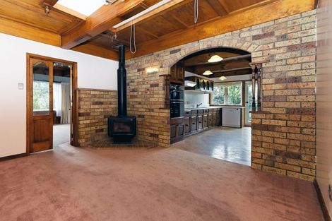 Photo of property in 236 Godley Road, Titirangi, Auckland, 0604