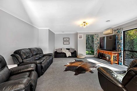 Photo of property in 1 Lacy Gate Place, Woodend, 7610