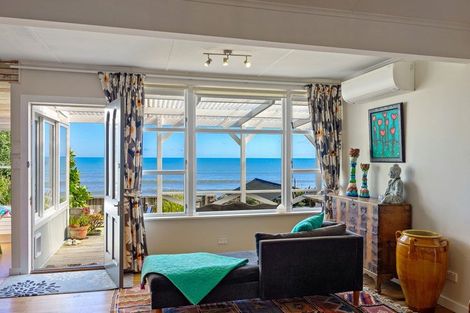 Photo of property in 34 The Parade, Paekakariki, 5034