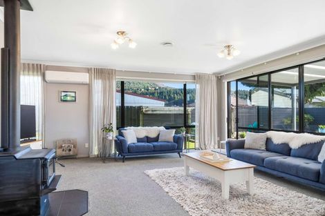 Photo of property in 19a Kawaha Point Road, Fairy Springs, Rotorua, 3015