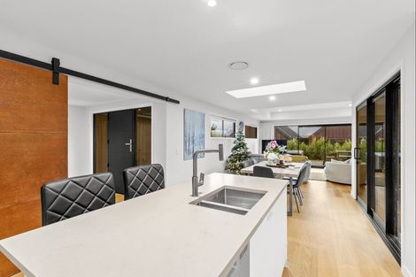 Photo of property in 28 Mcadam Drive, Jacks Point, Queenstown, 9371