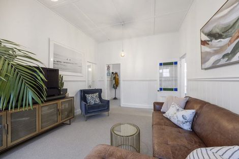 Photo of property in 251a Courtenay Street, Strandon, New Plymouth, 4312